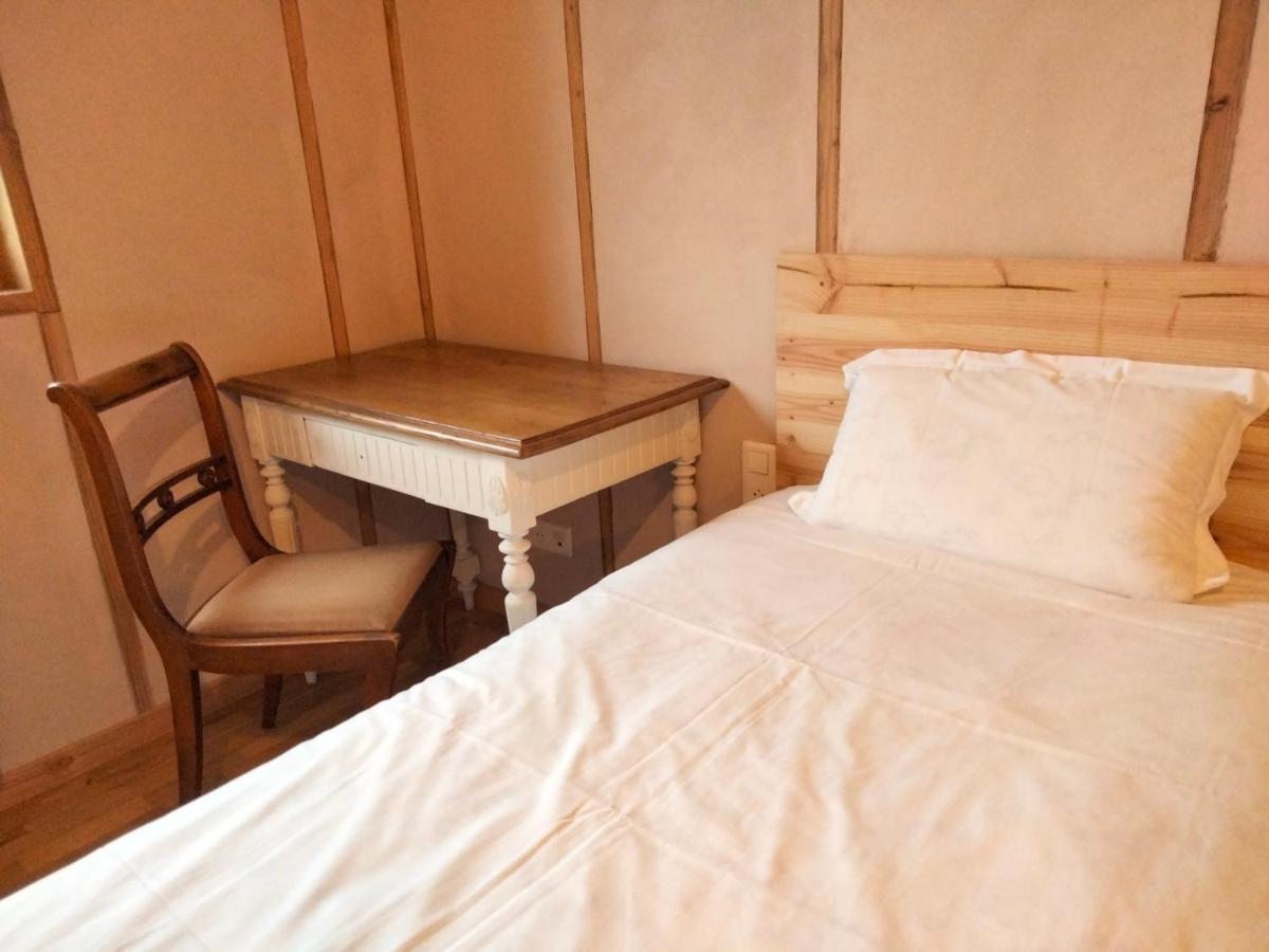 A La Belle Etoile Hotel Mellionnec Екстериор снимка